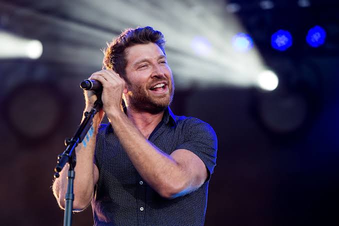 Brett Eldredge on stage