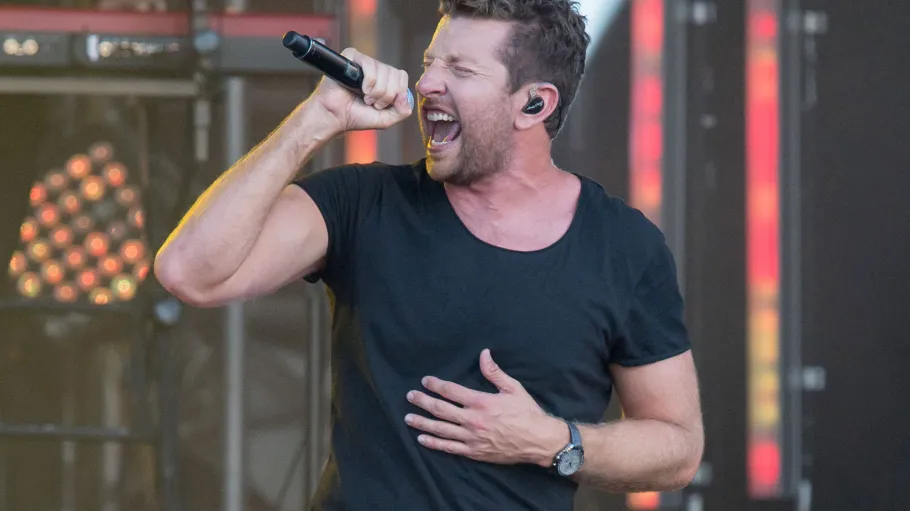 Brett Eldredge live in concert